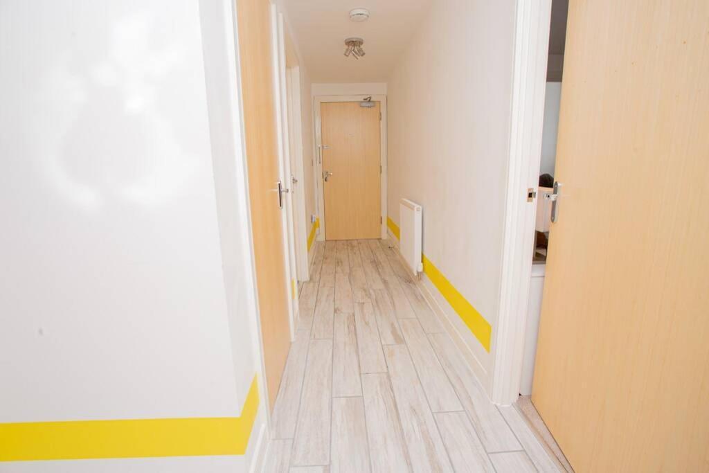 Mills Apartment - Two Bedroom En-Suite Apartment ノーザンプトン エクステリア 写真