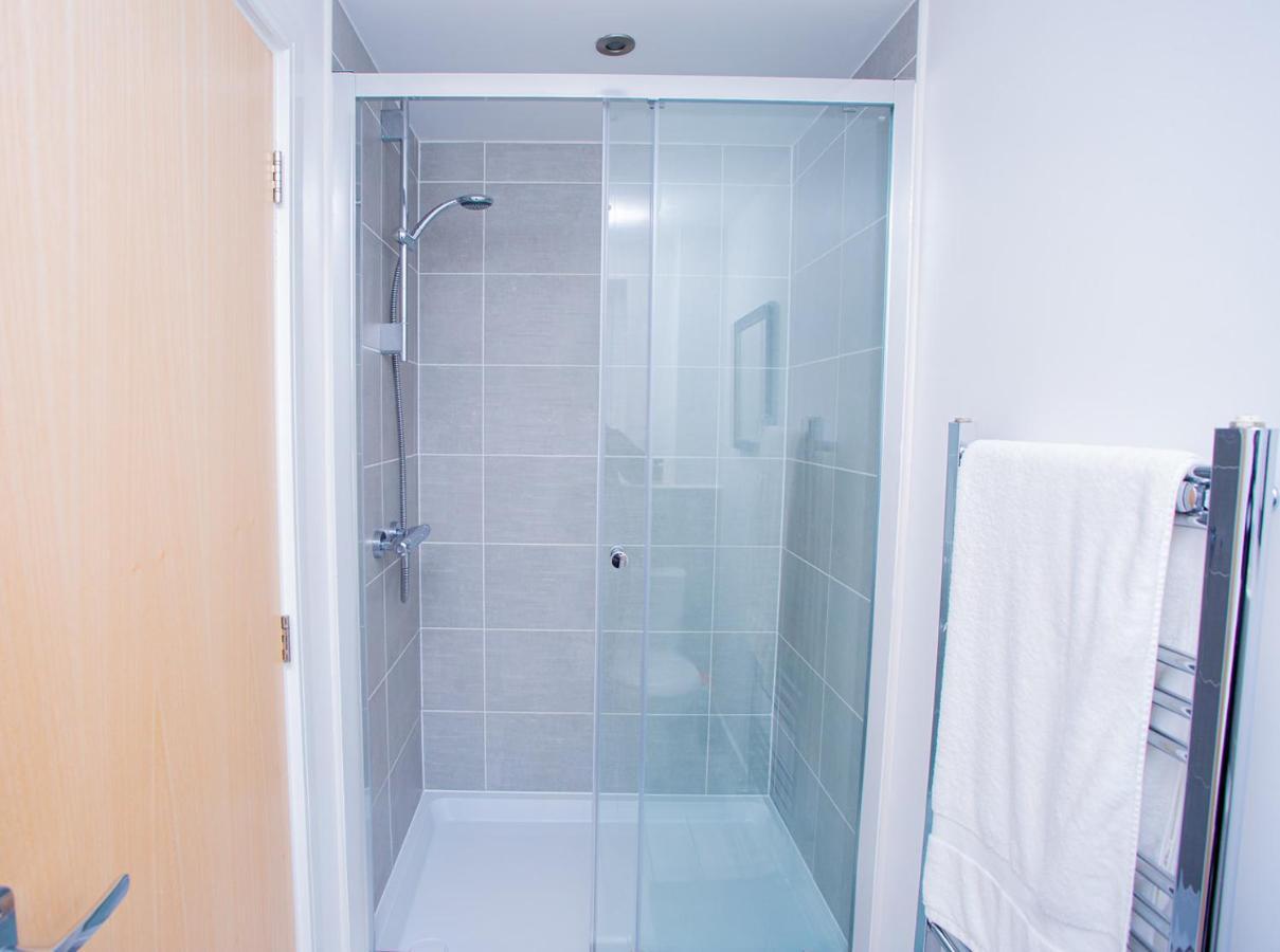 Mills Apartment - Two Bedroom En-Suite Apartment ノーザンプトン エクステリア 写真