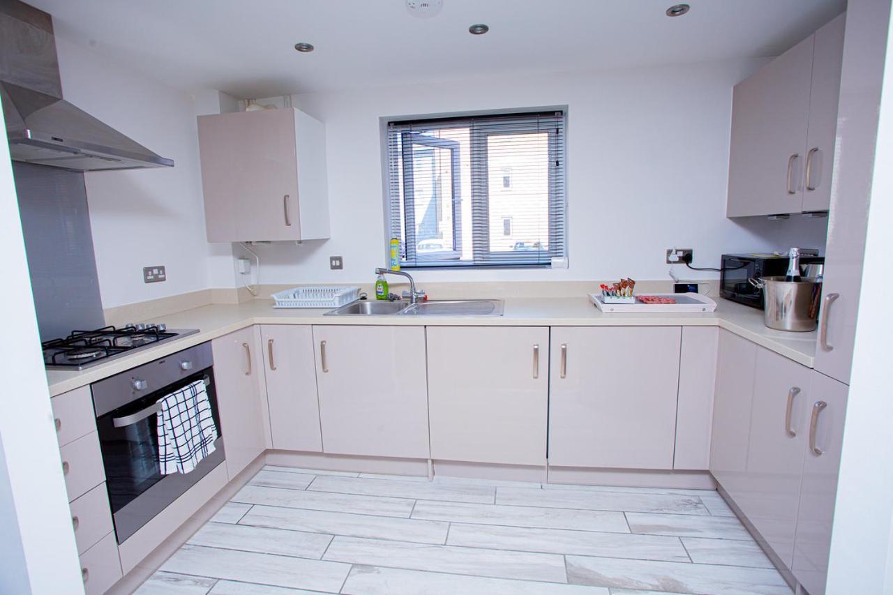 Mills Apartment - Two Bedroom En-Suite Apartment ノーザンプトン エクステリア 写真